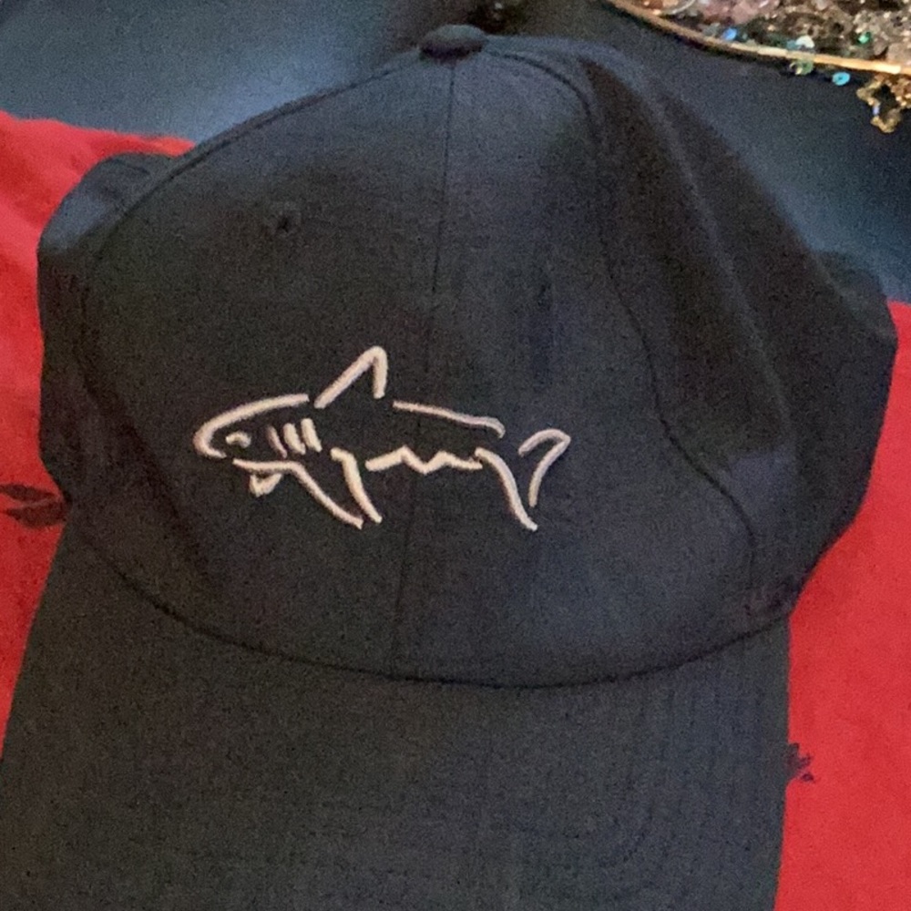 PERFORATED PERFORMANCE SHARK CAP in blue with white shark very good condition